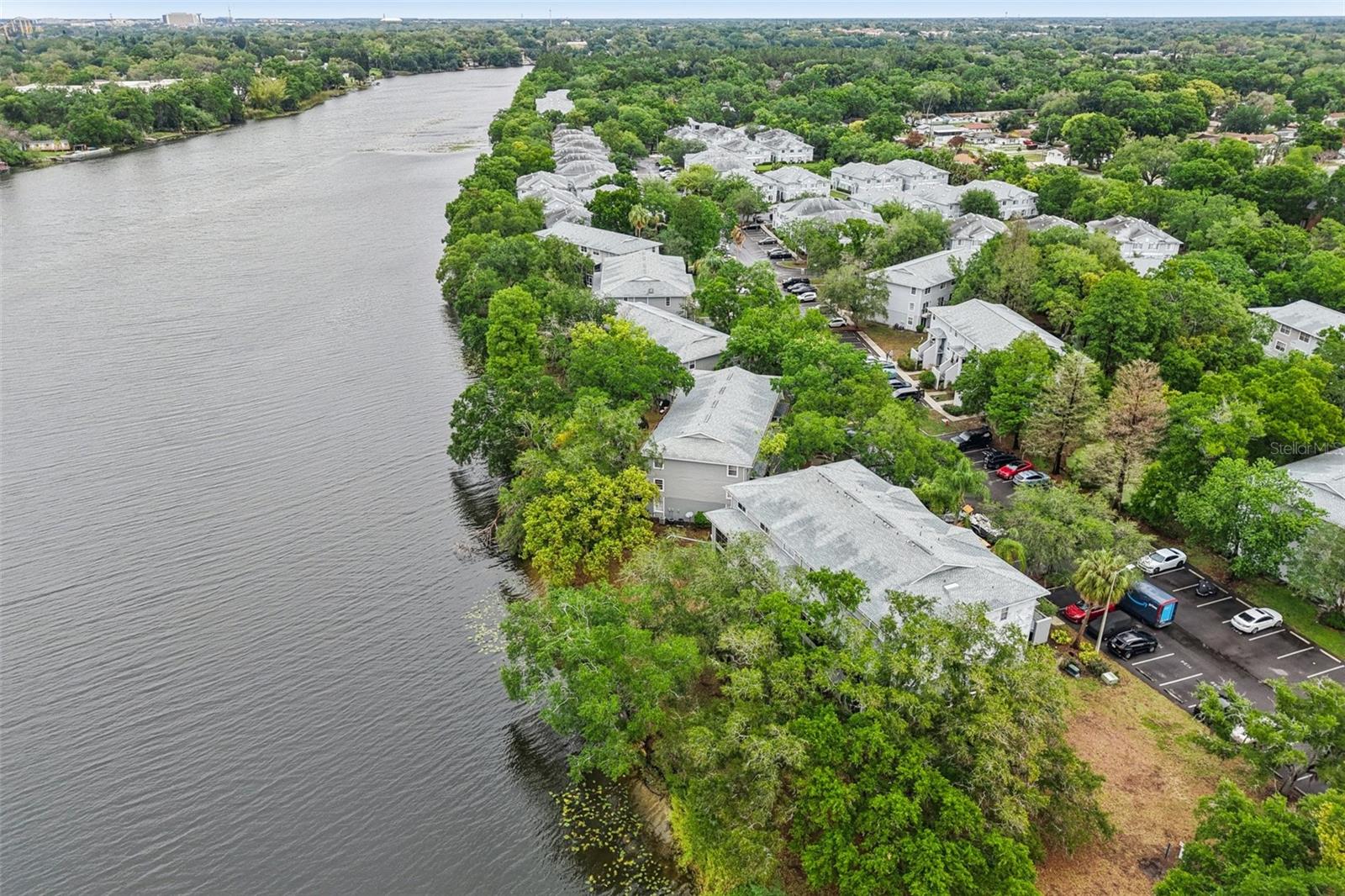 WATERSIDE CONDO III - Residential