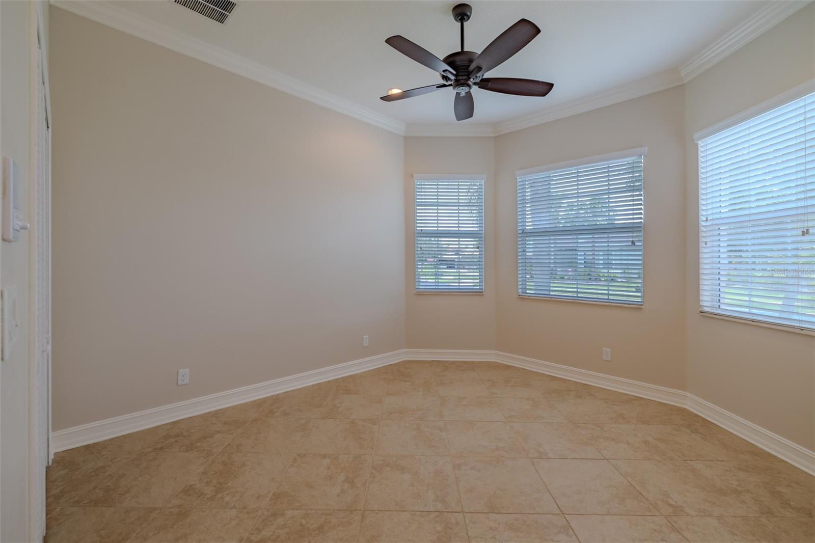VALENCIA LAKES TR J PH 1 - Residential