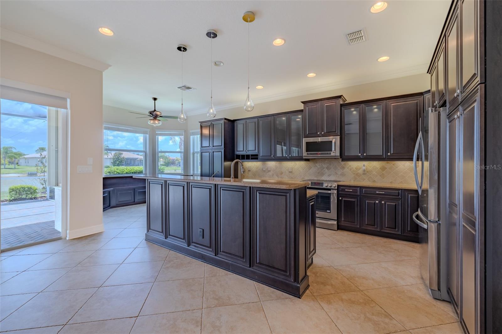 VALENCIA LAKES TR J PH 1 - Residential