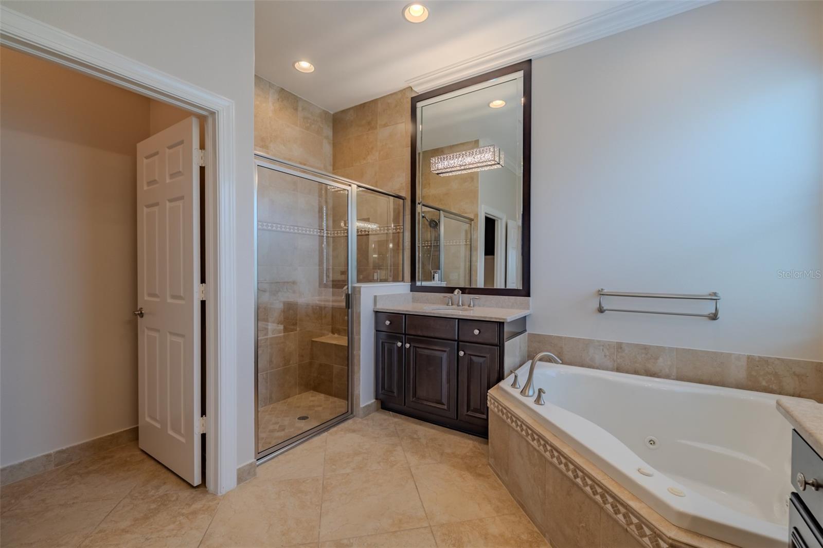 VALENCIA LAKES TR J PH 1 - Residential