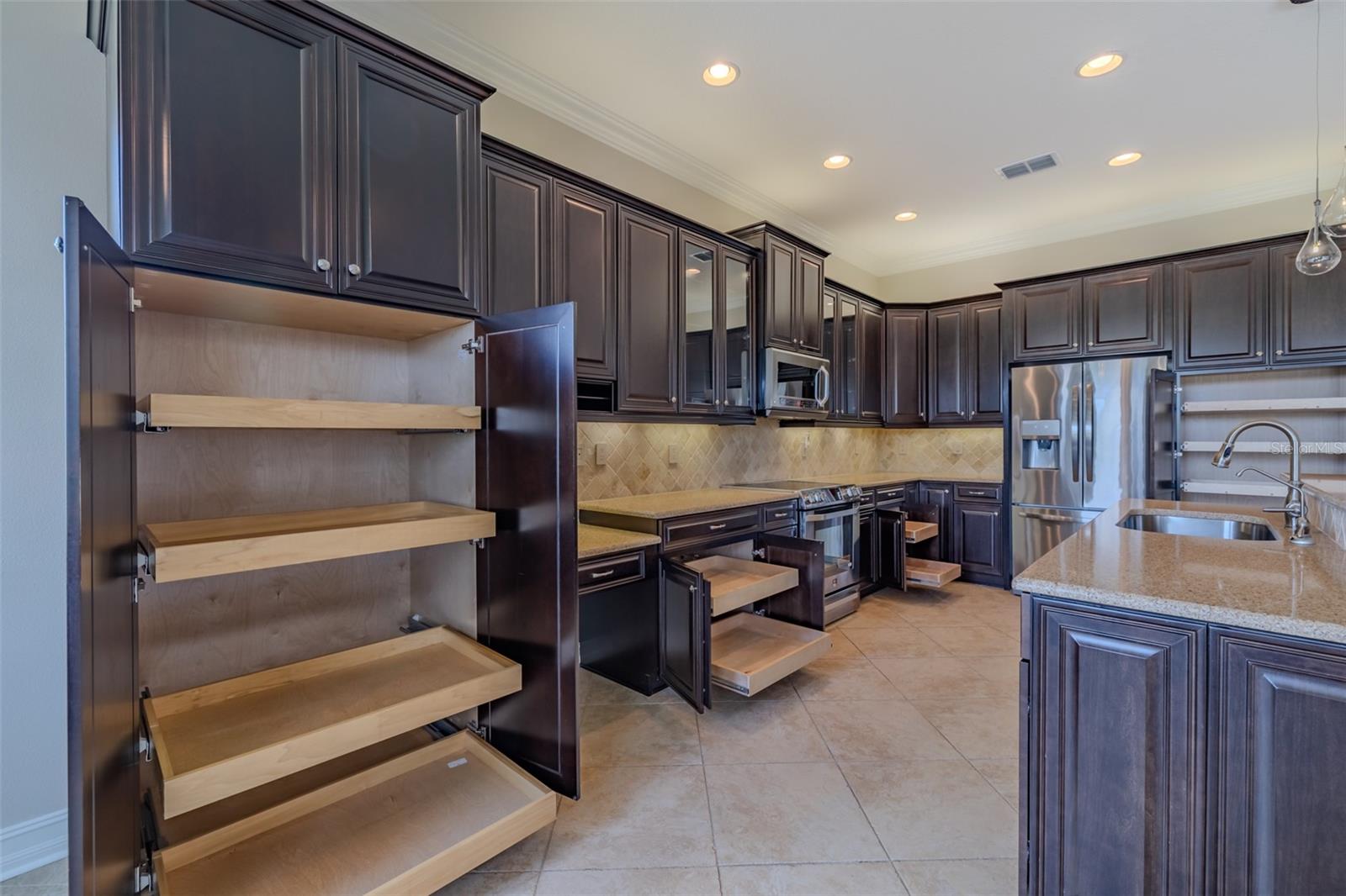 VALENCIA LAKES TR J PH 1 - Residential