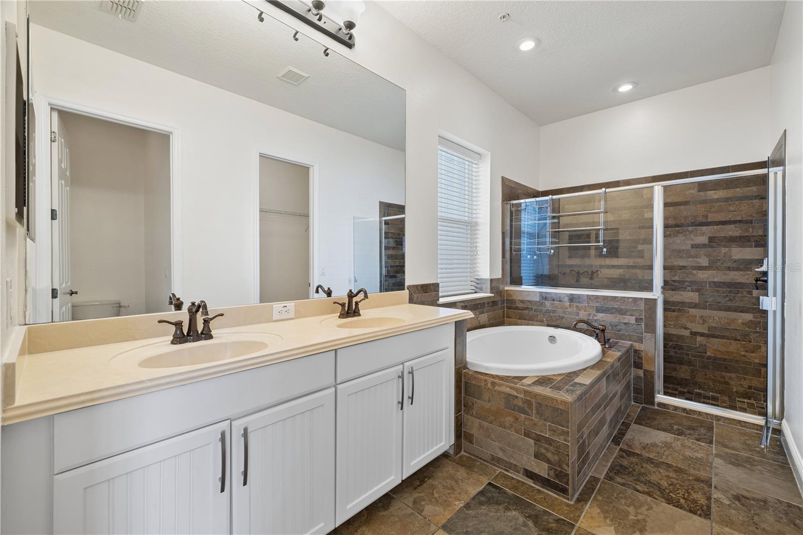 BALDWIN PARK UNIT 10 - Residential Lease