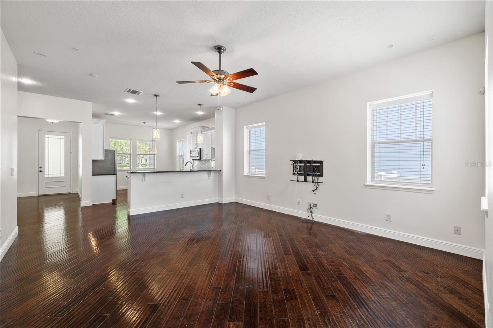 BALDWIN PARK UNIT 10 - Residential Lease