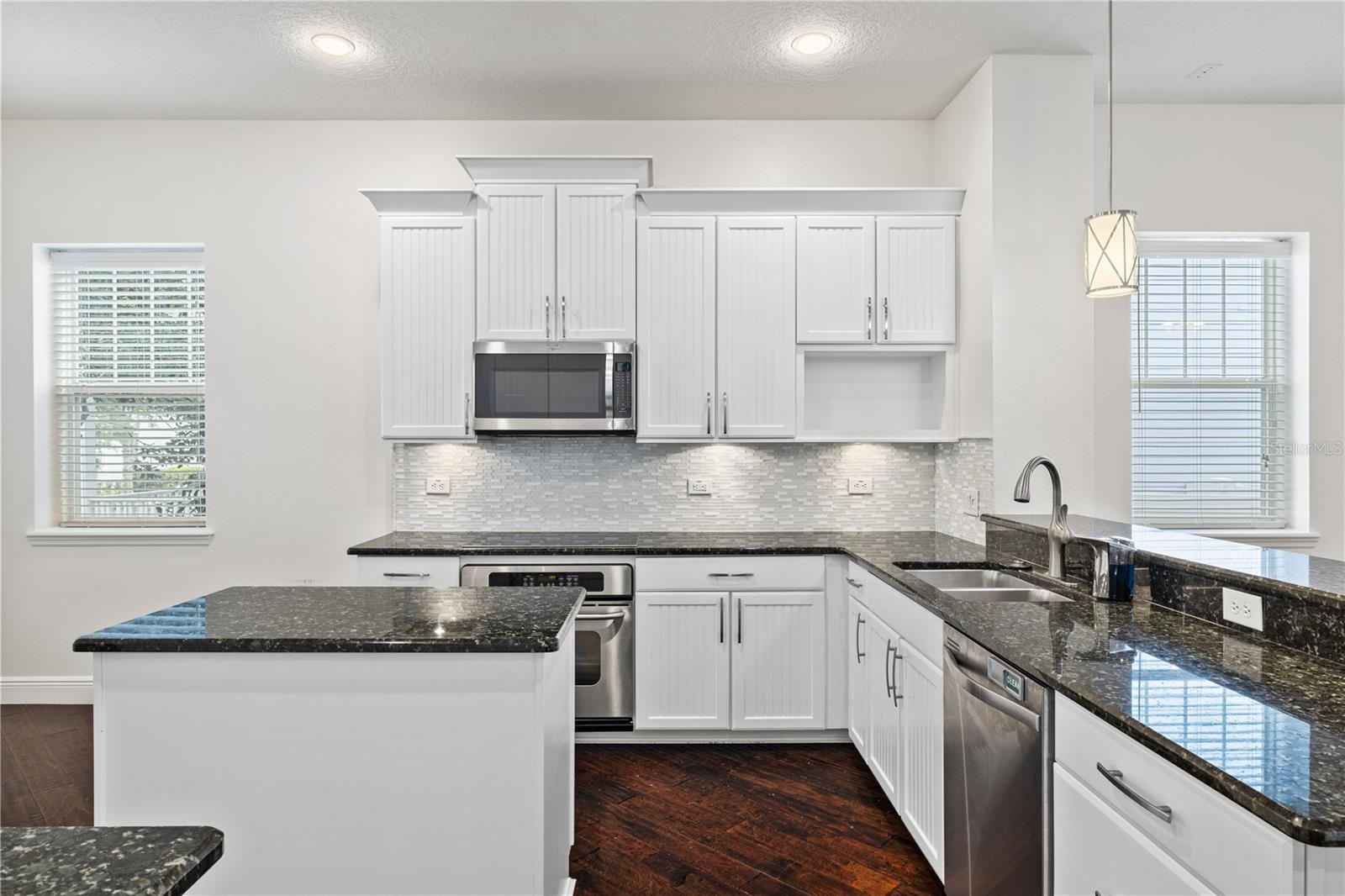 BALDWIN PARK UNIT 10 - Residential Lease