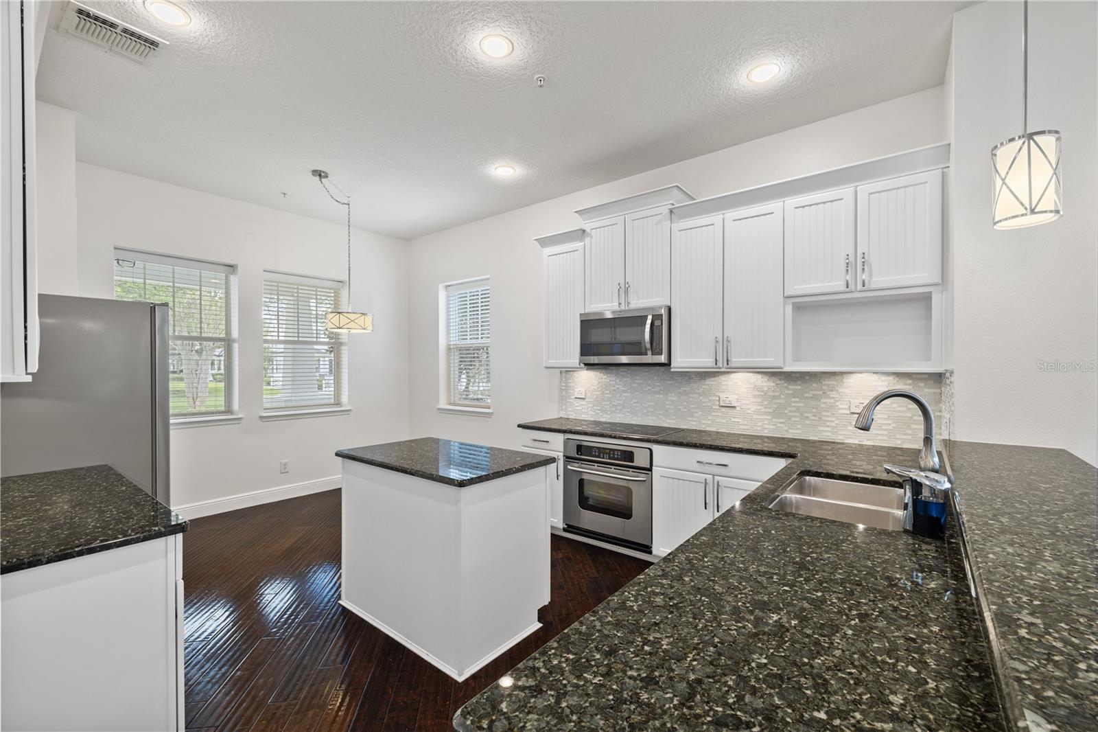 BALDWIN PARK UNIT 10 - Residential Lease