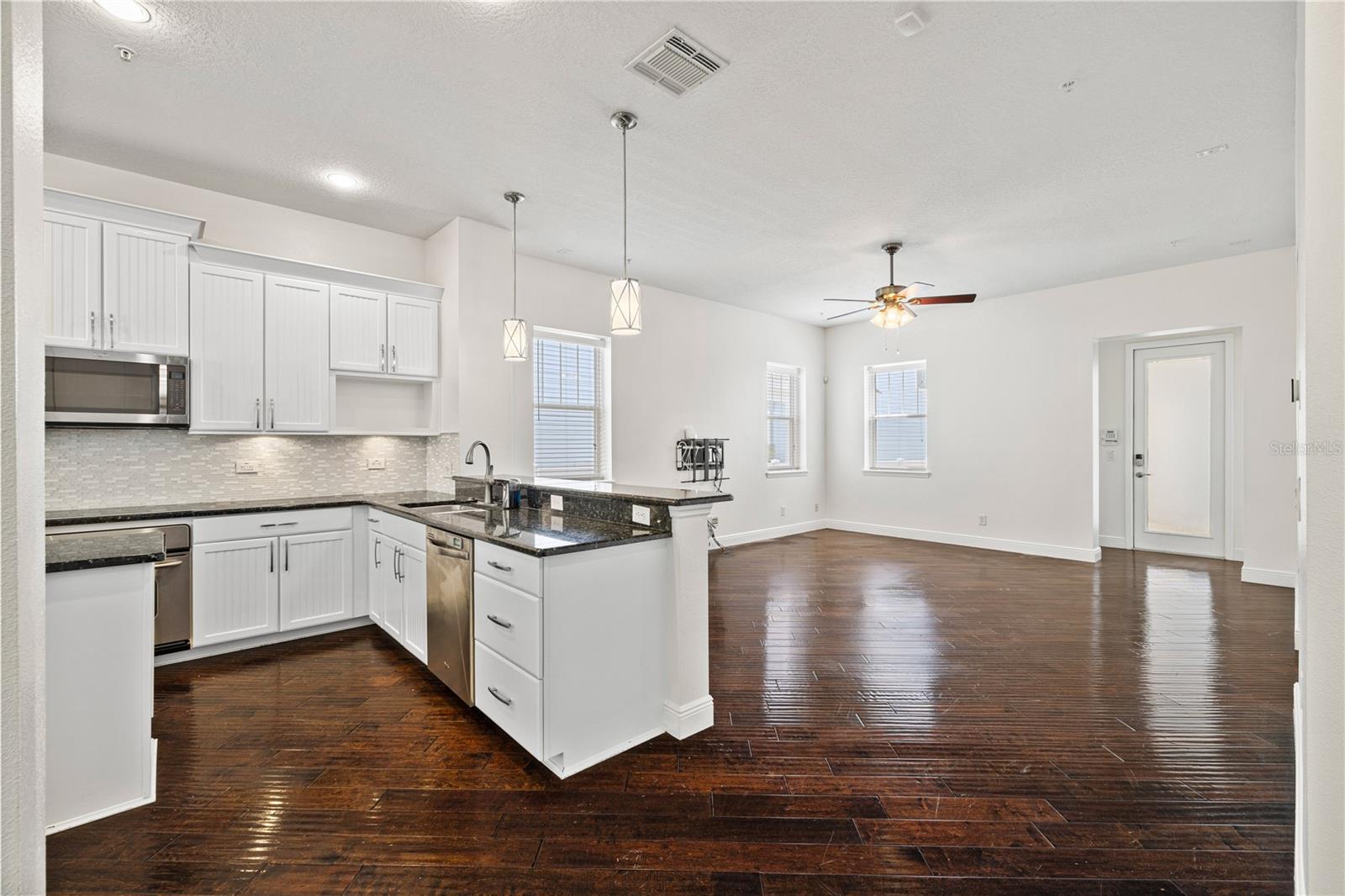 BALDWIN PARK UNIT 10 - Residential Lease