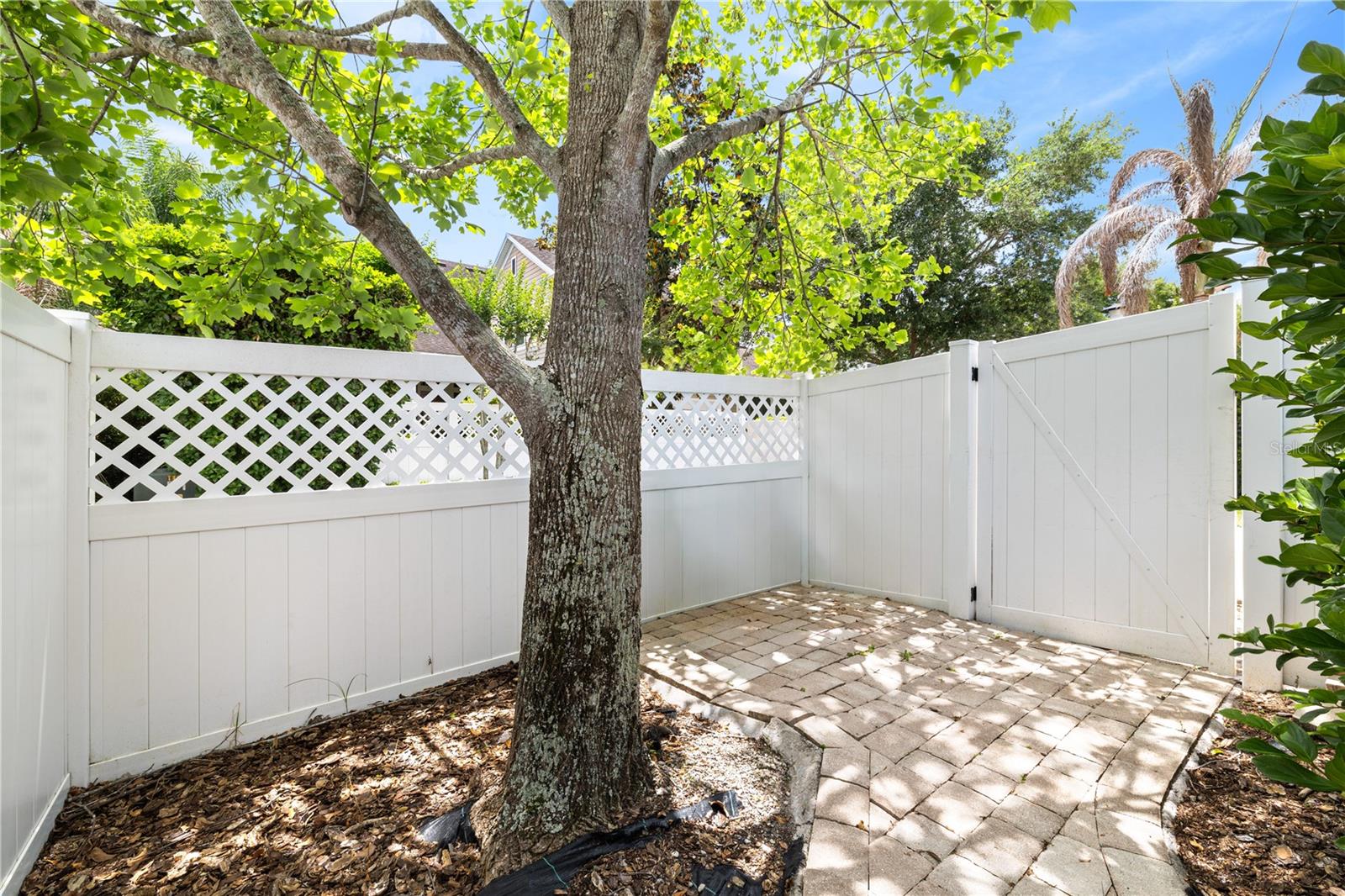 BALDWIN PARK UNIT 10 - Residential Lease