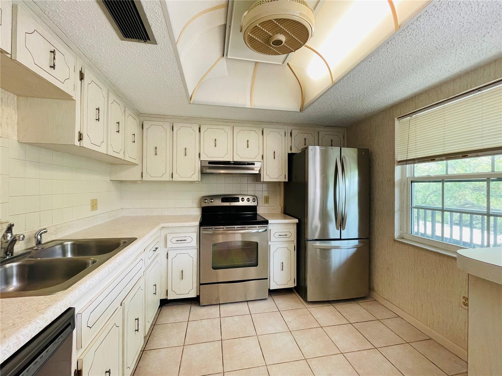 PATRICIAN OAKS - Residential
