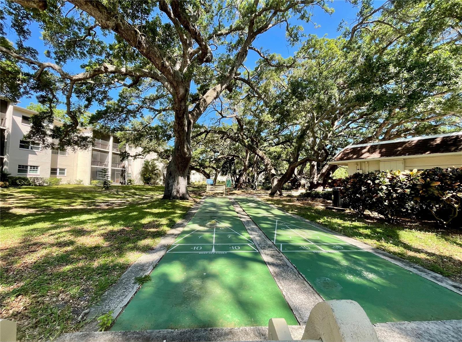 PATRICIAN OAKS - Residential
