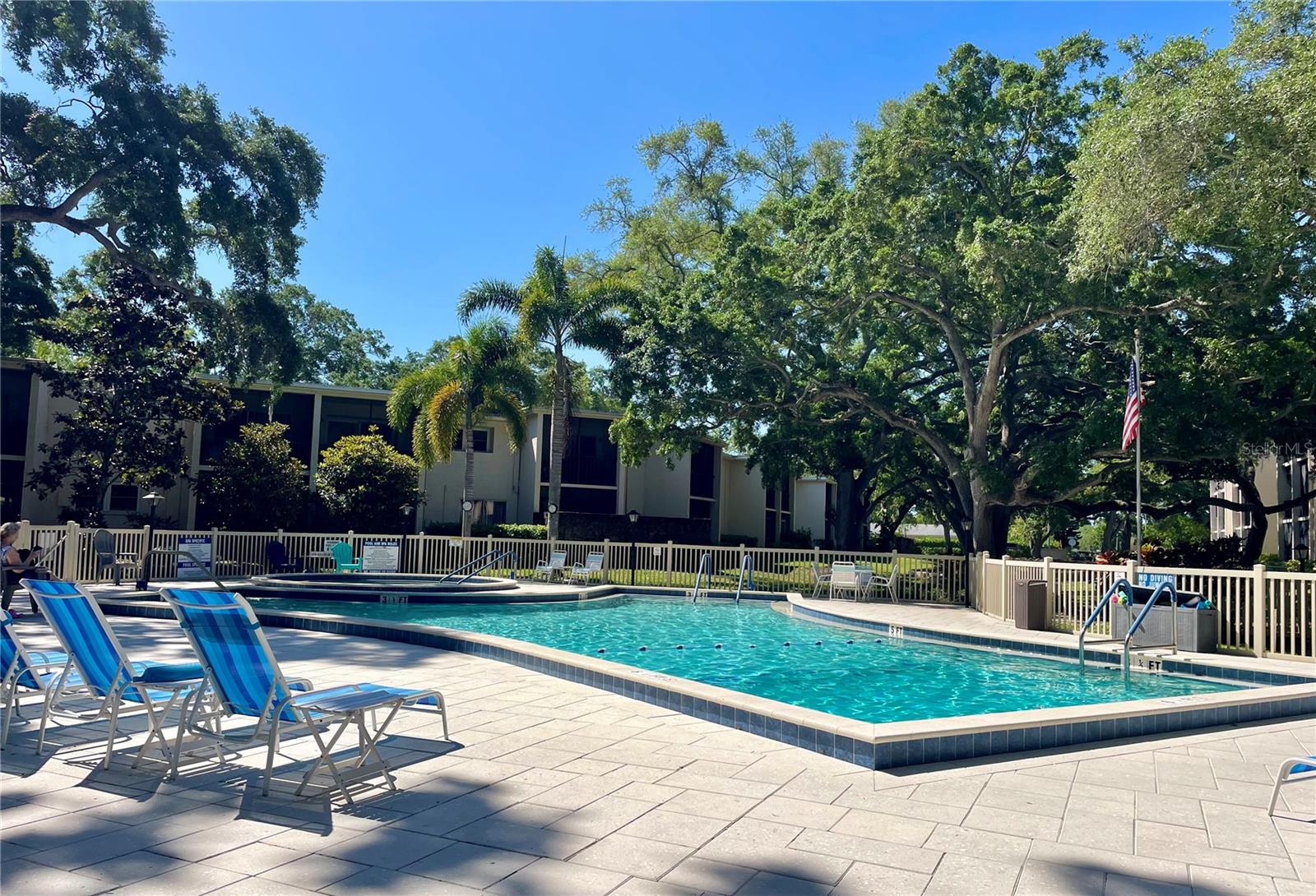 PATRICIAN OAKS - Residential