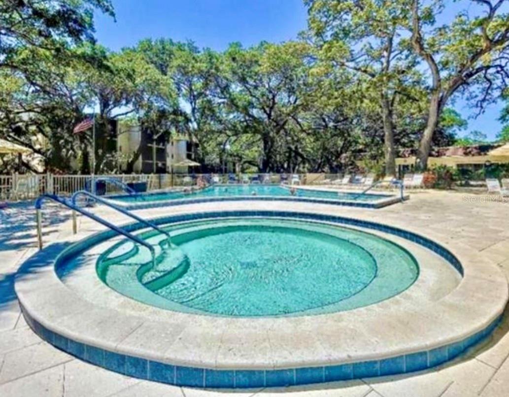 PATRICIAN OAKS - Residential