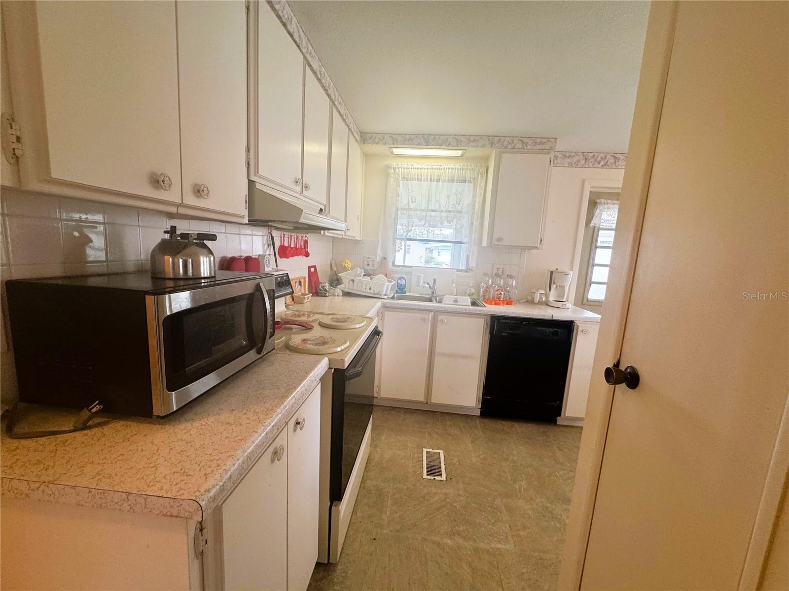 HAWTHORNE AT LEESBURG A COOP - Residential
