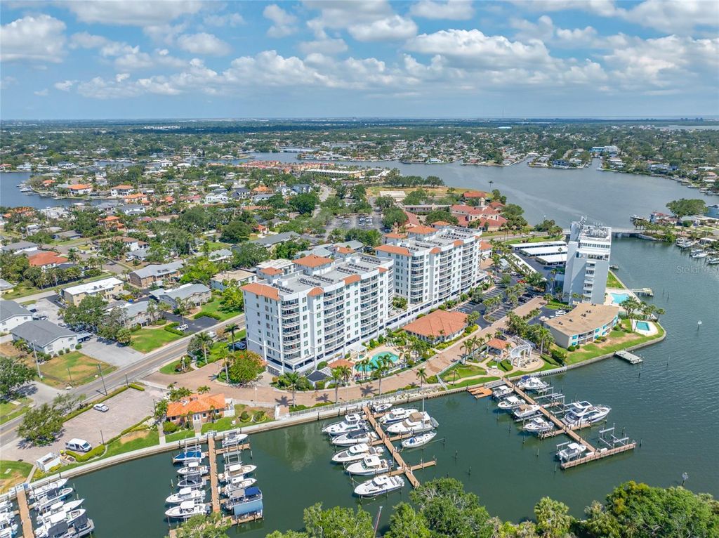 Photo of 1325 Snell Isle Boulevard NE #810, St Petersburg, FL 33704 (MLS # TB8385328)