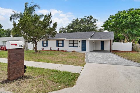 Photo of 1702 Curry Avenue, Orlando, FL 32812 (MLS # O6404498)