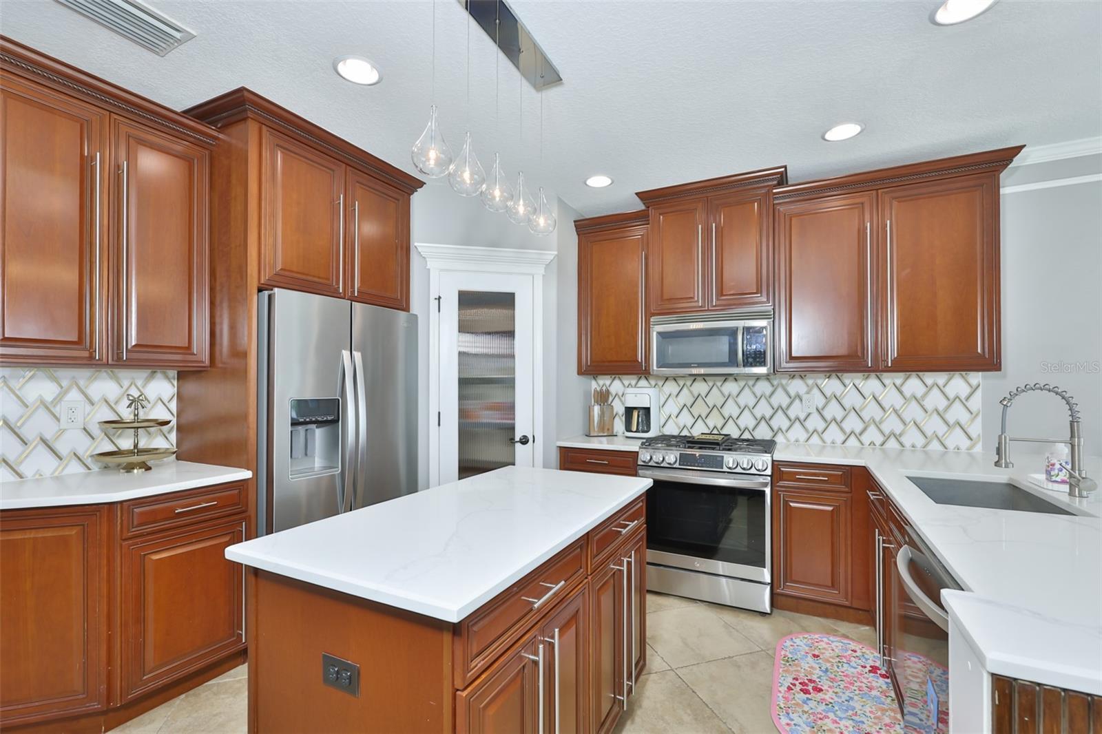 FISHHAWK RANCH TOWNCENTER PHAS - Residential