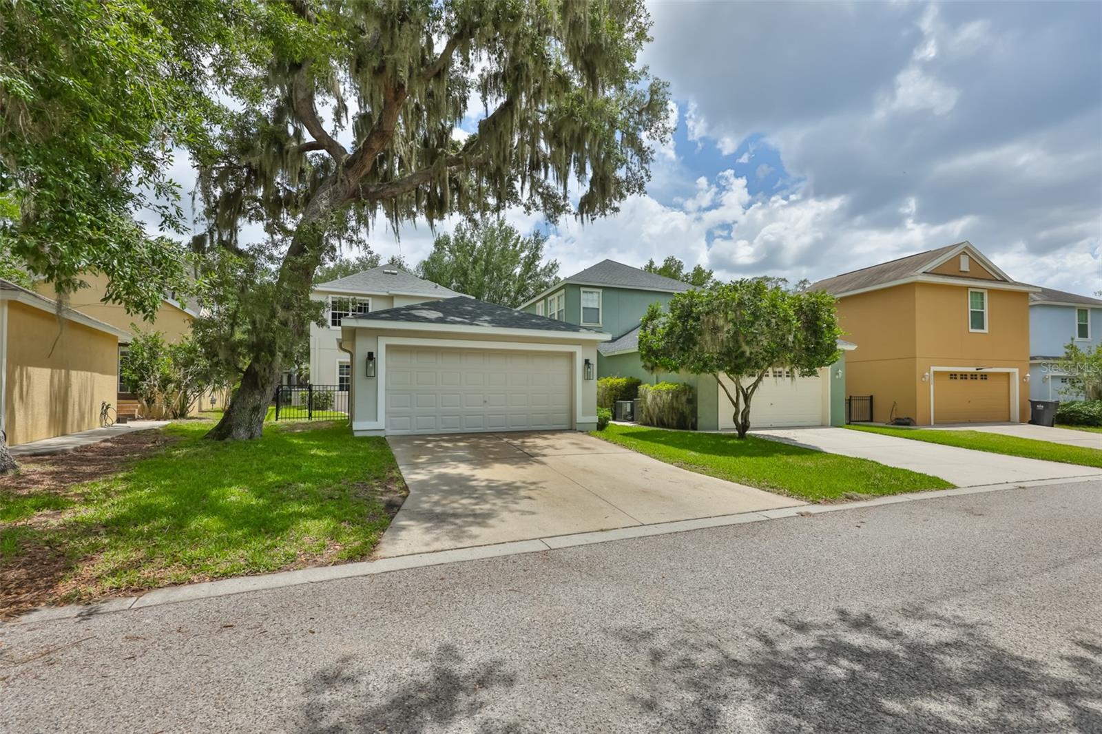 FISHHAWK RANCH TOWNCENTER PHAS - Residential