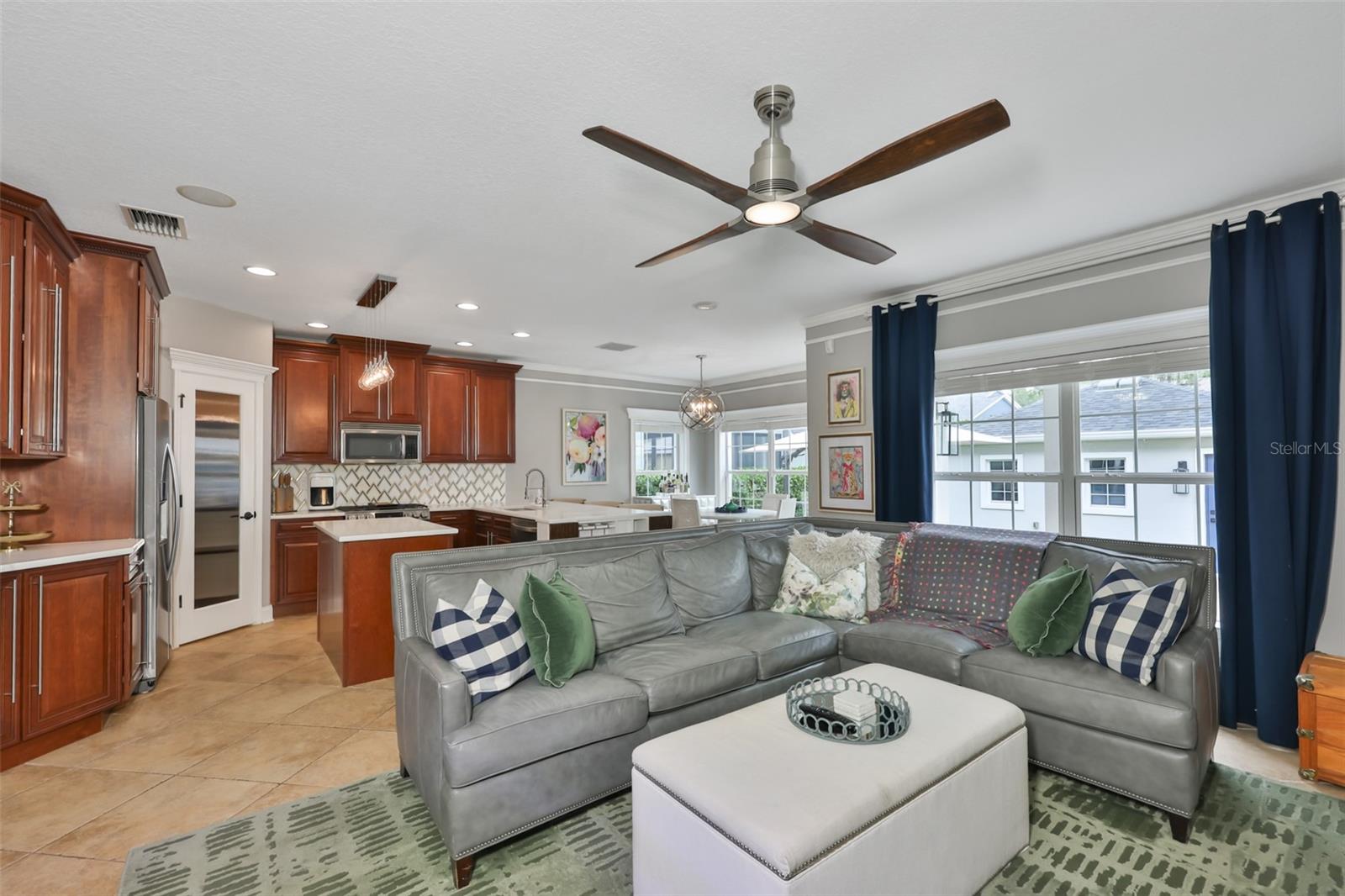 FISHHAWK RANCH TOWNCENTER PHAS - Residential
