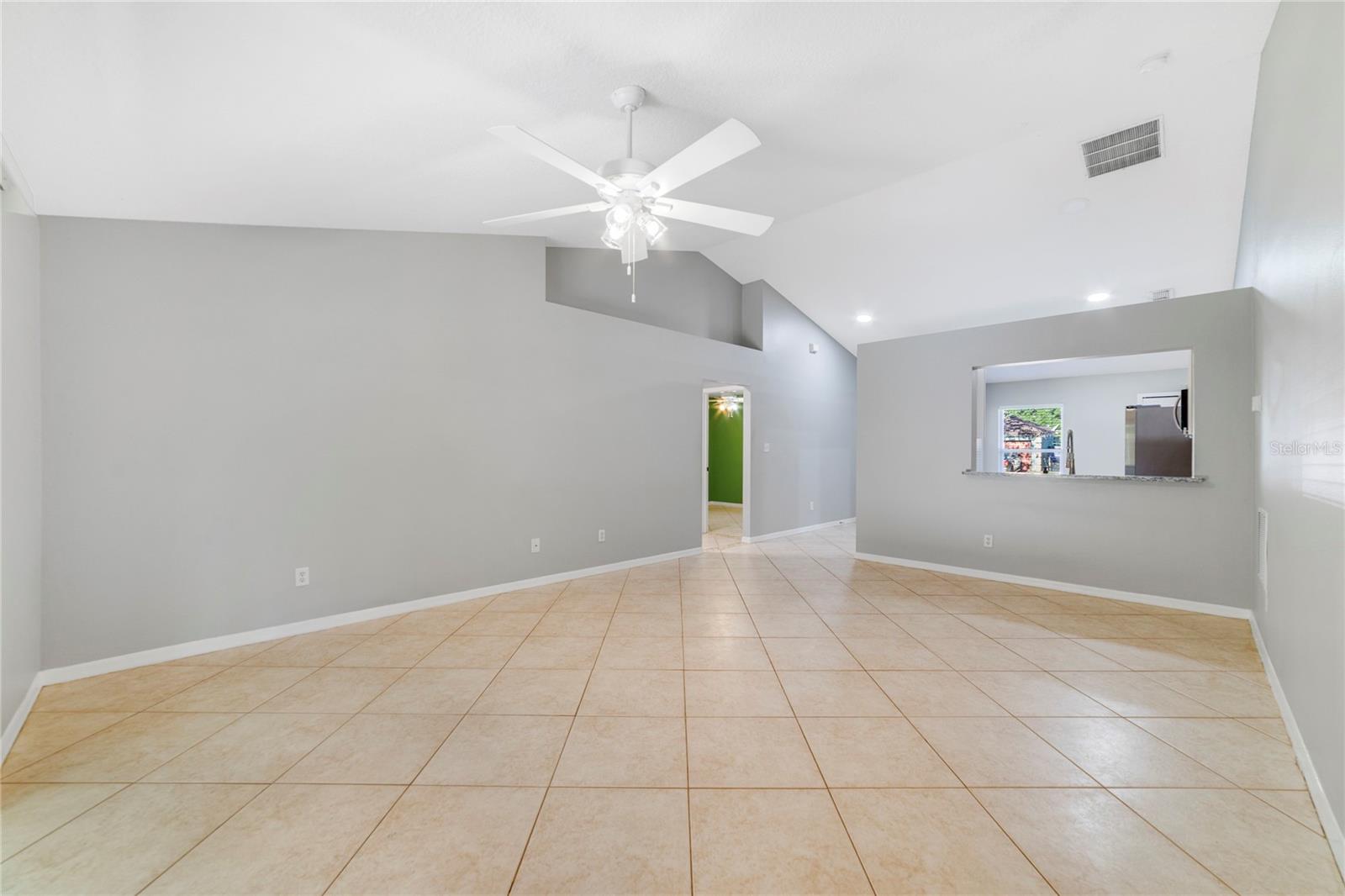 COLLEGE HEIGHTS PH 02 - Residential Lease