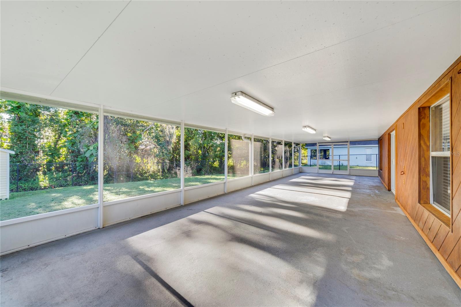 COLLEGE HEIGHTS PH 02 - Residential Lease