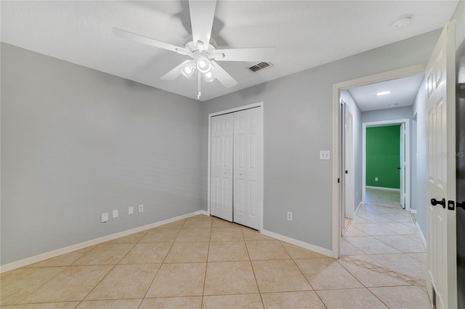 COLLEGE HEIGHTS PH 02 - Residential Lease