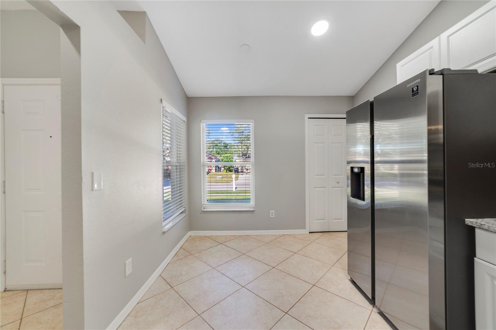 COLLEGE HEIGHTS PH 02 - Residential Lease