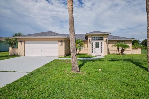 A home in PORT CHARLOTTE