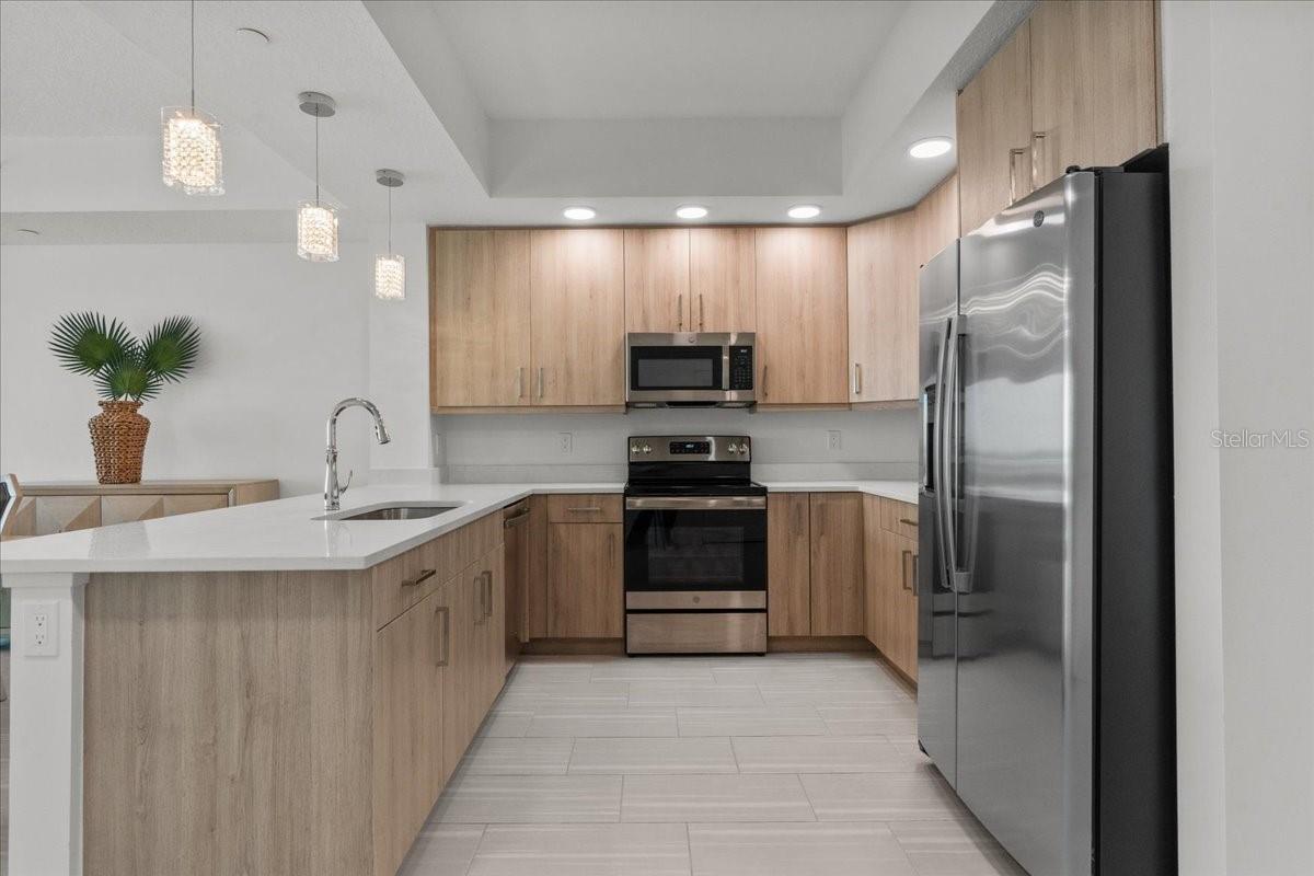 415 ISLAND WAY 303