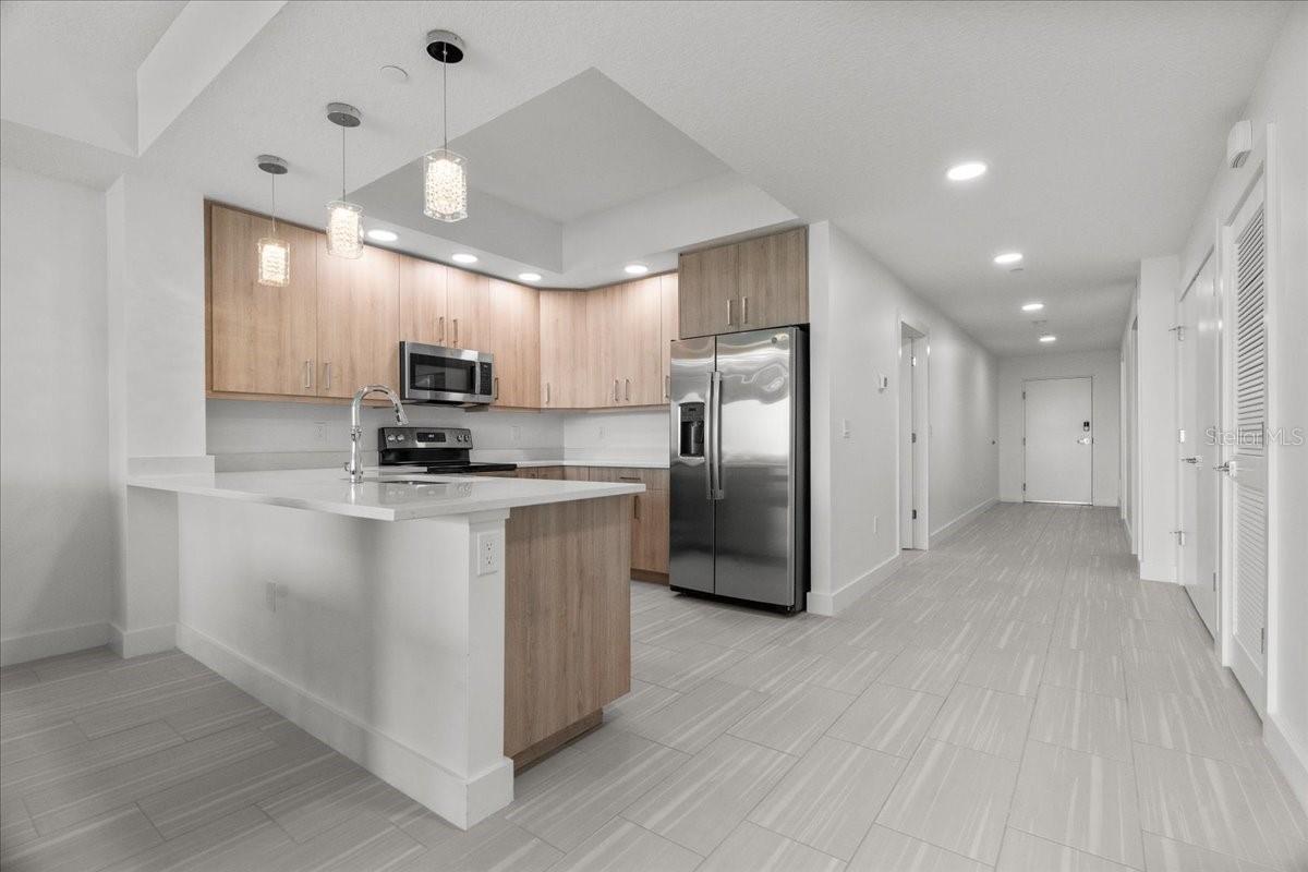 415 ISLAND WAY 303