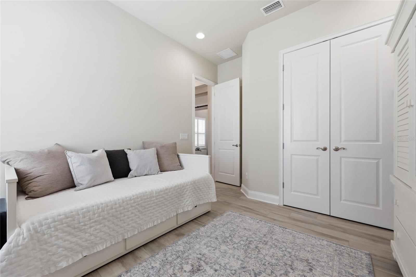 OAKMONT PH 3 PB 35 PG 60 - Residential