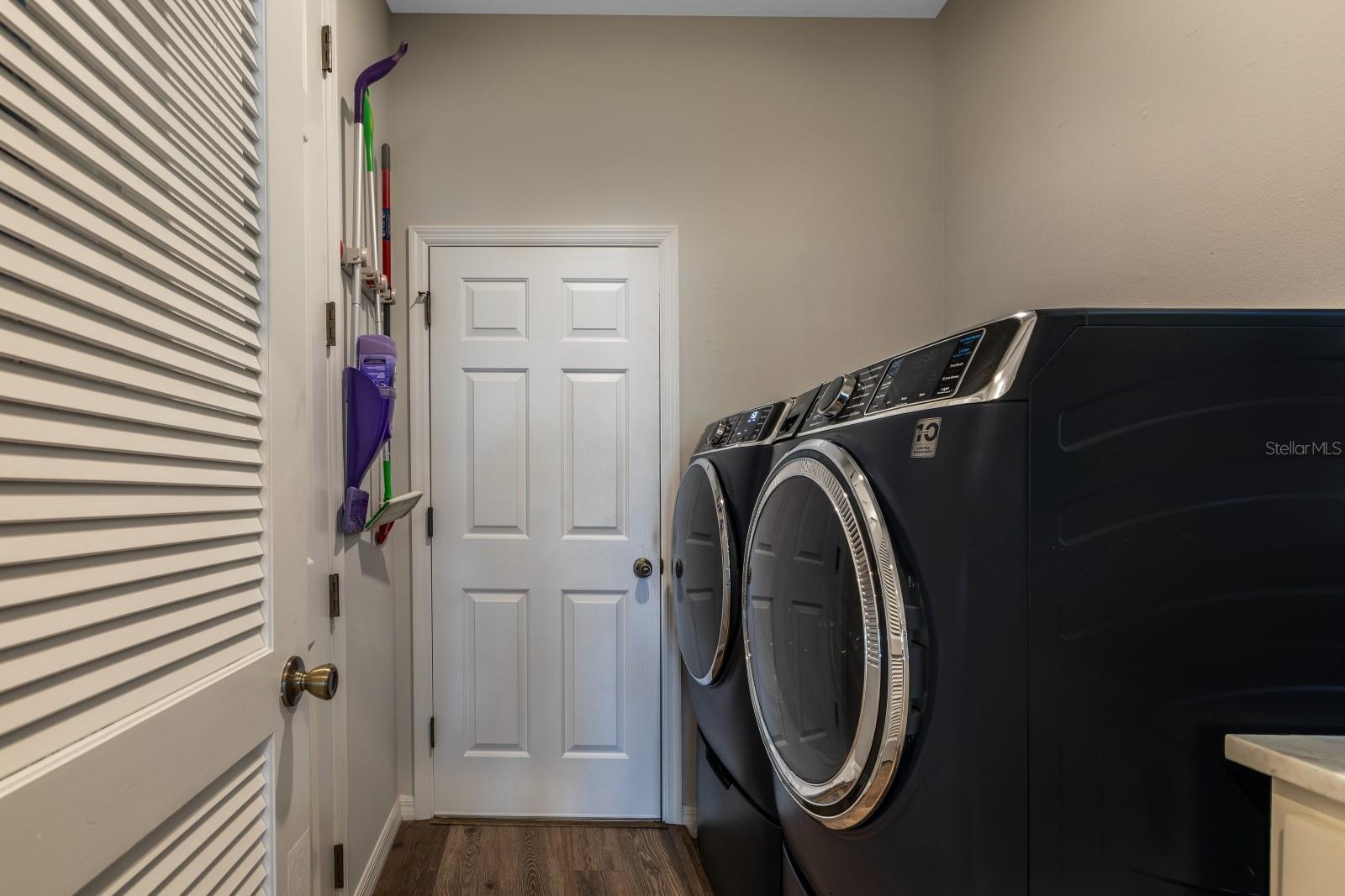 LEESBURG LEGACY - Residential