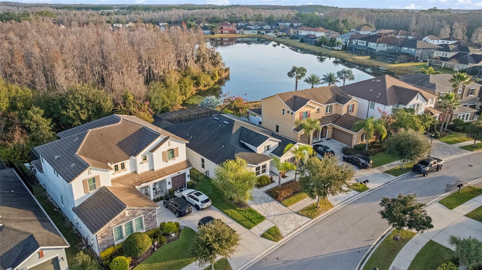 PROMENADE AT LAKE PARK PH - Residential