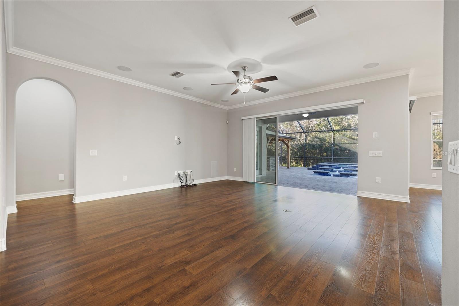 PROMENADE AT LAKE PARK PH - Residential