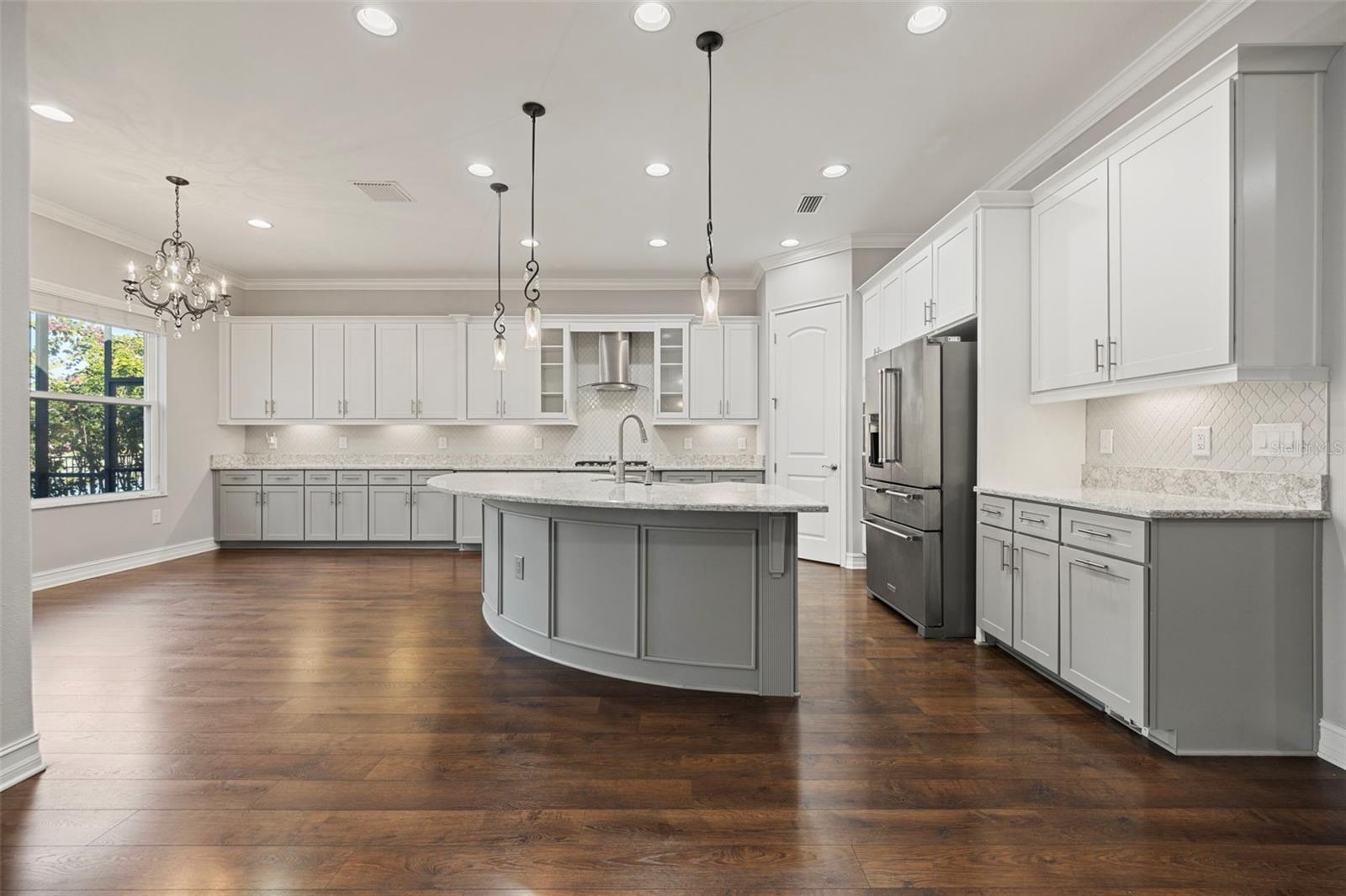 PROMENADE AT LAKE PARK PH - Residential