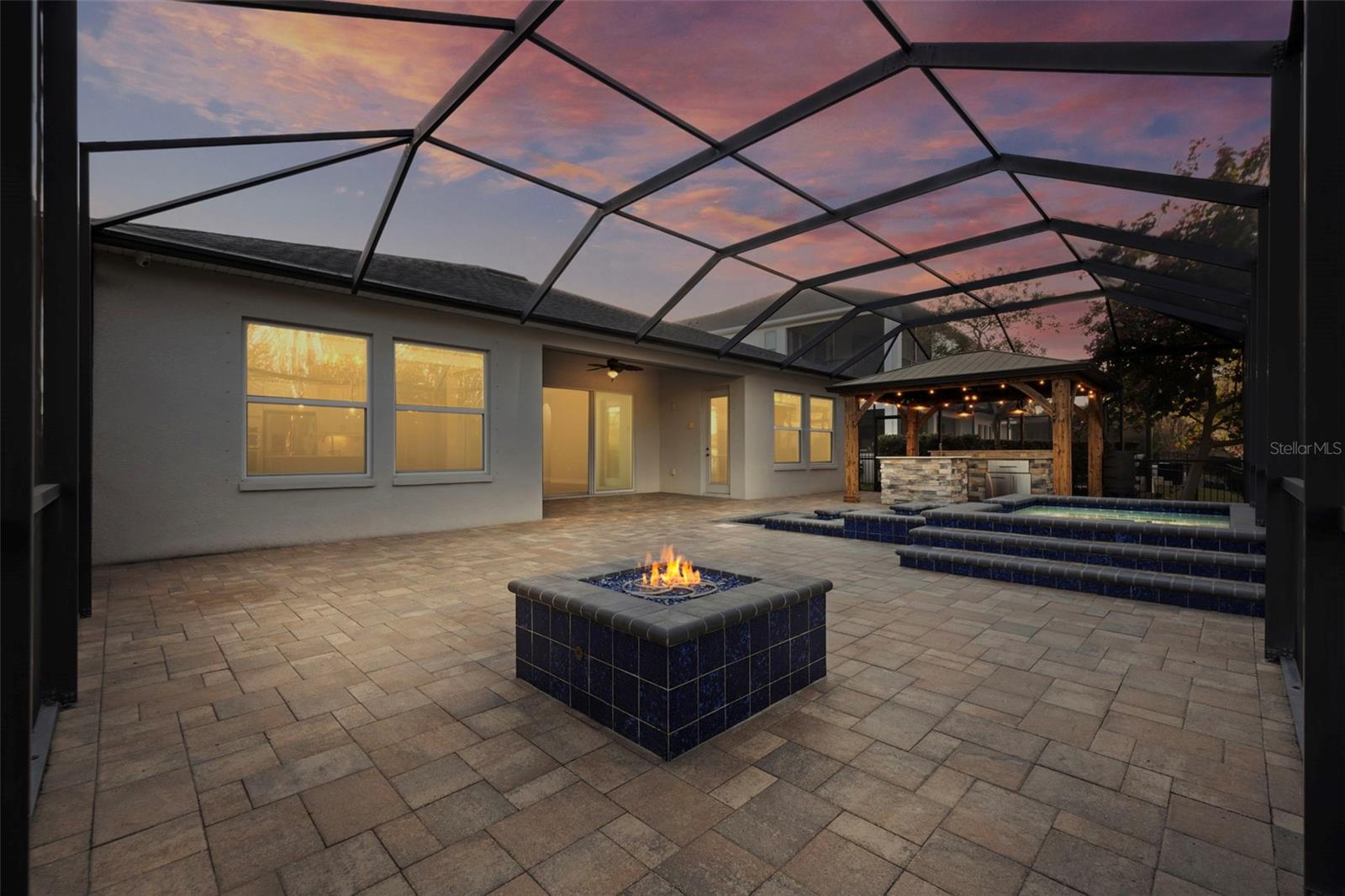 PROMENADE AT LAKE PARK PH - Residential