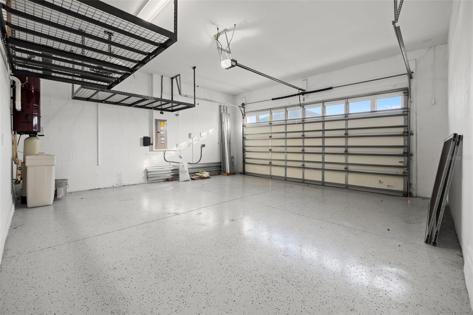 PROMENADE AT LAKE PARK PH - Residential