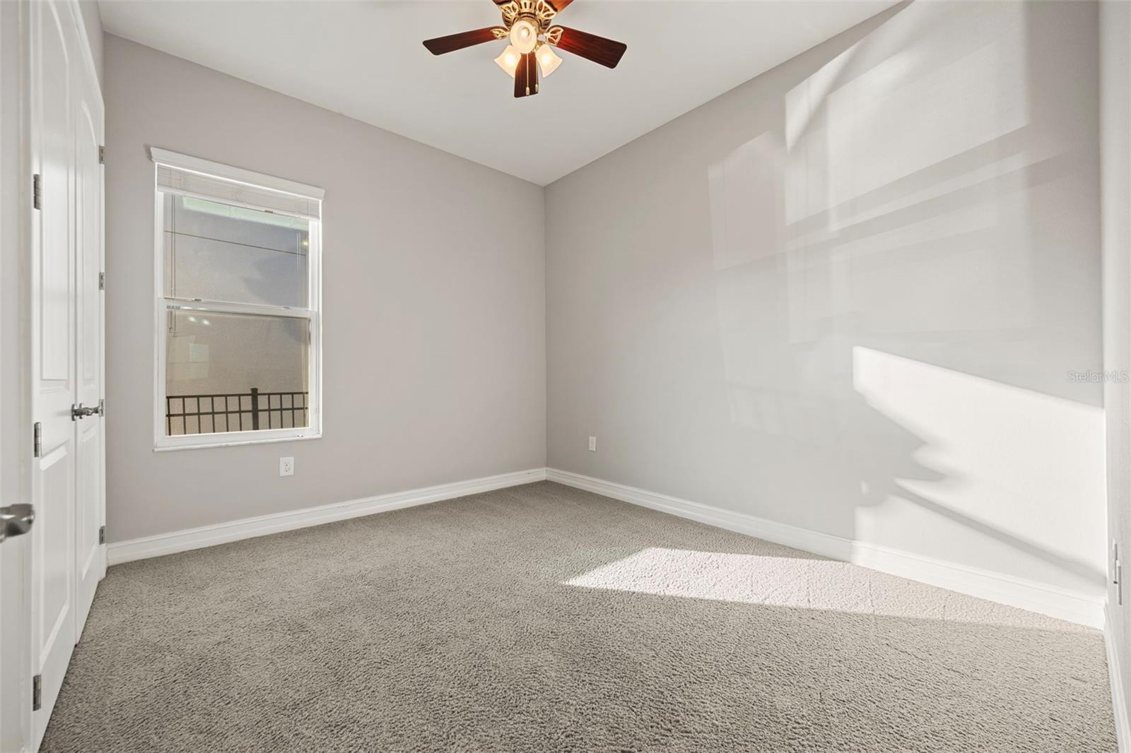 PROMENADE AT LAKE PARK PH - Residential