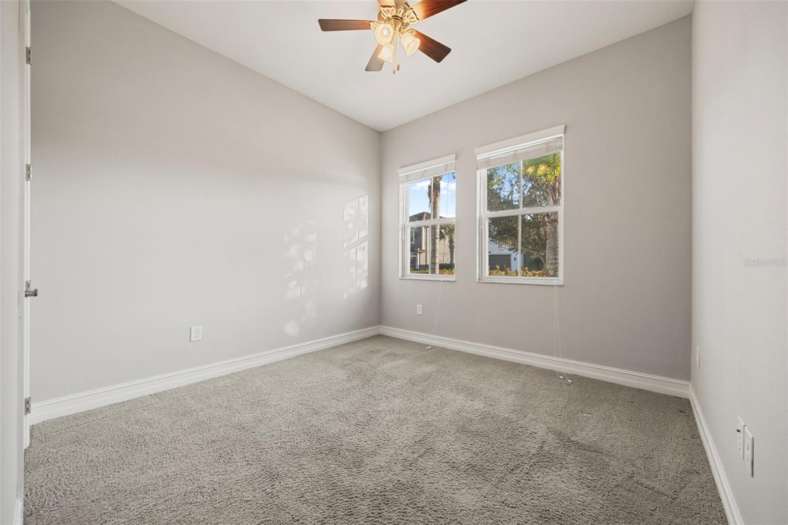 PROMENADE AT LAKE PARK PH - Residential