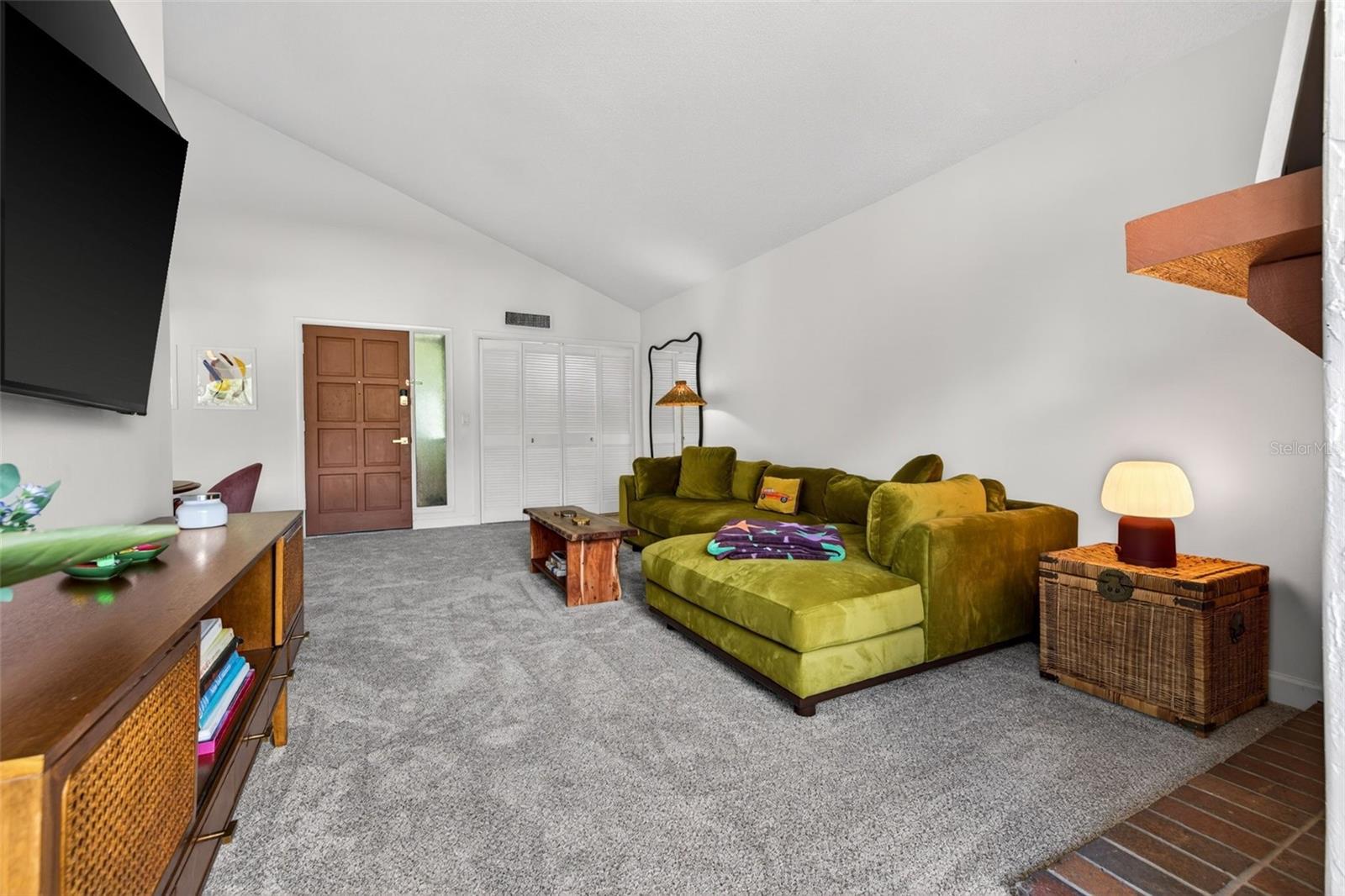 CARROLLWOOD VILLAGE PINE LAKE - Residential