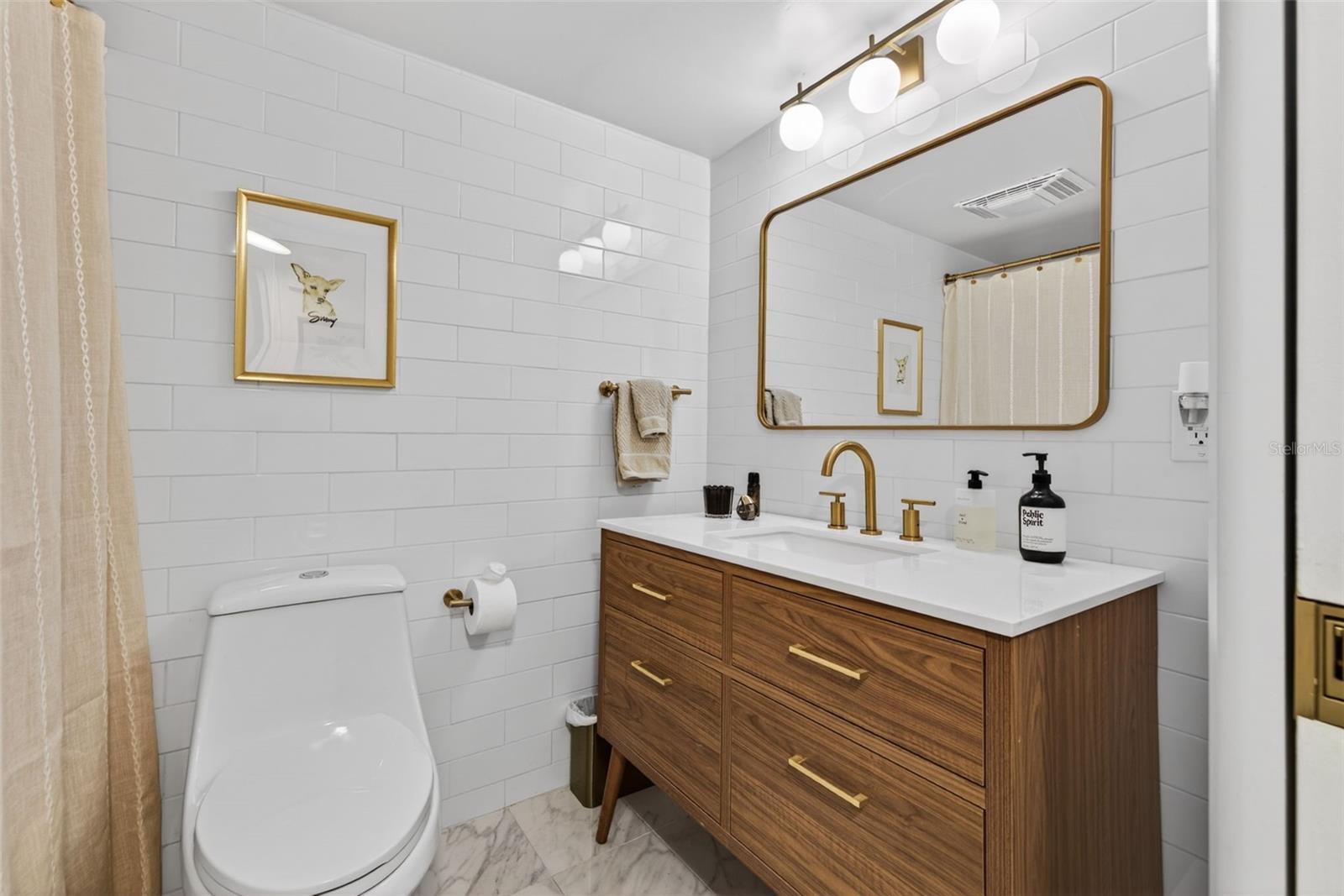 CARROLLWOOD VILLAGE PINE LAKE - Residential