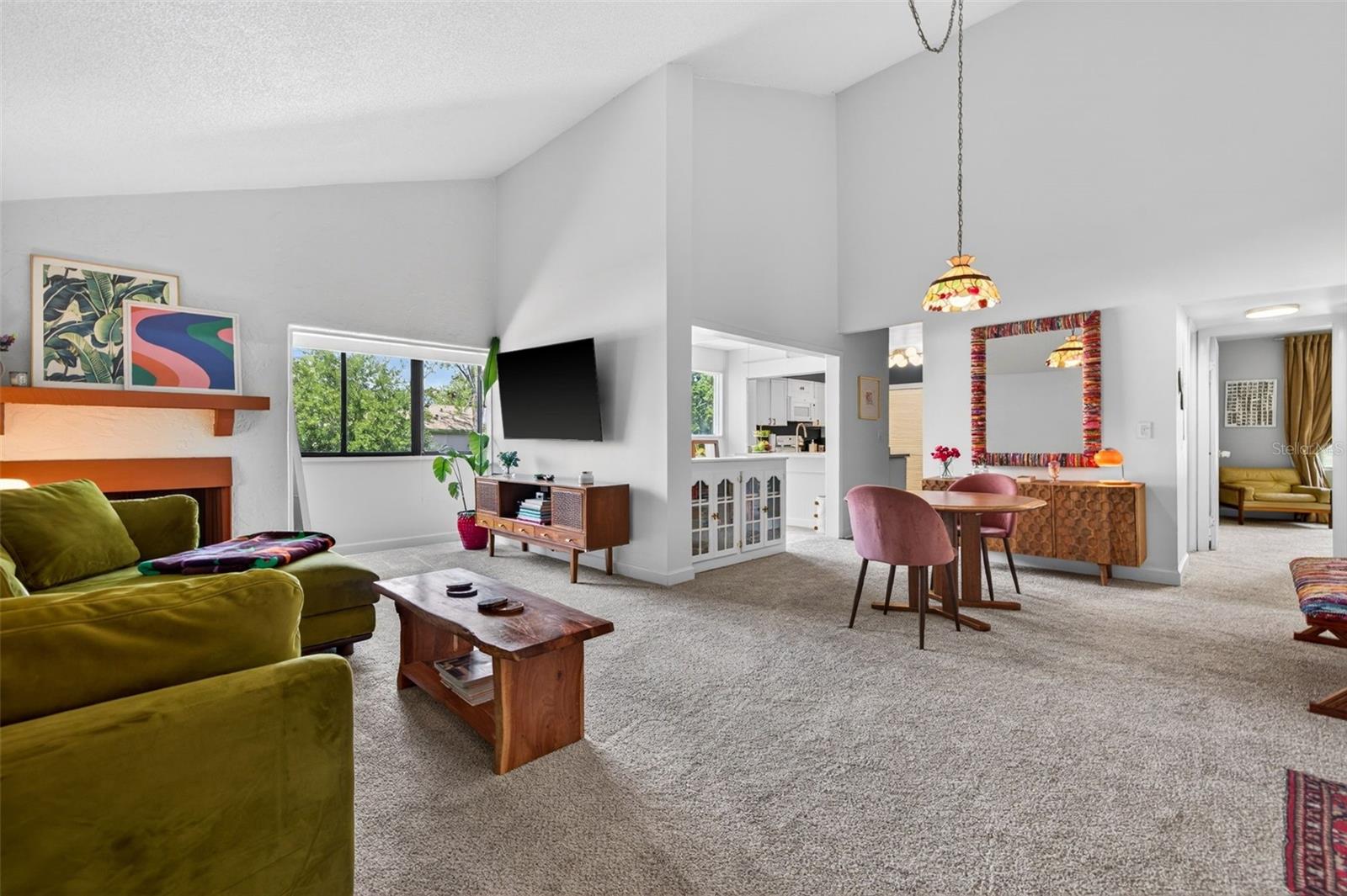 CARROLLWOOD VILLAGE PINE LAKE - Residential