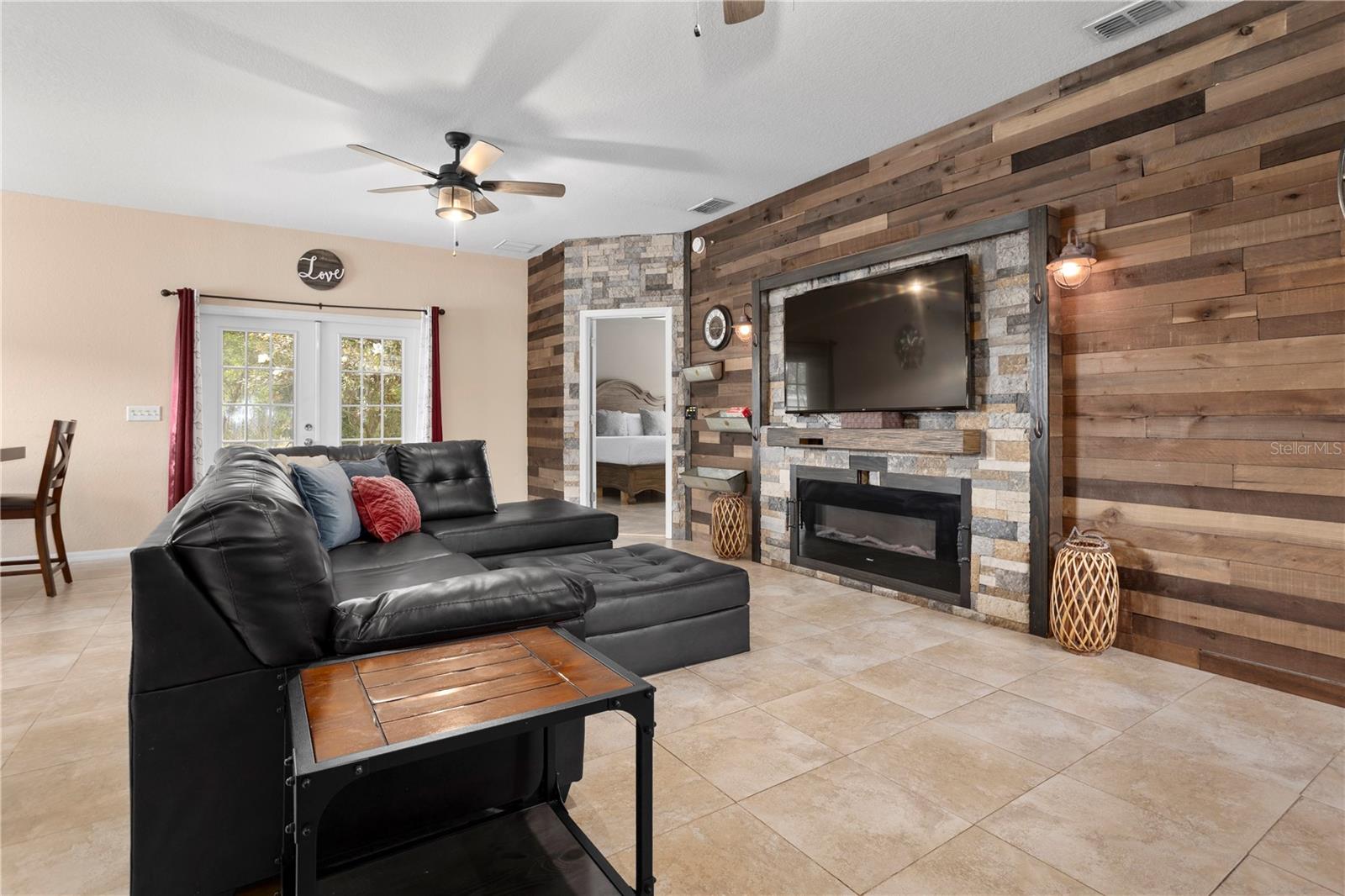 TOWNE PARK ESTATES - Residential