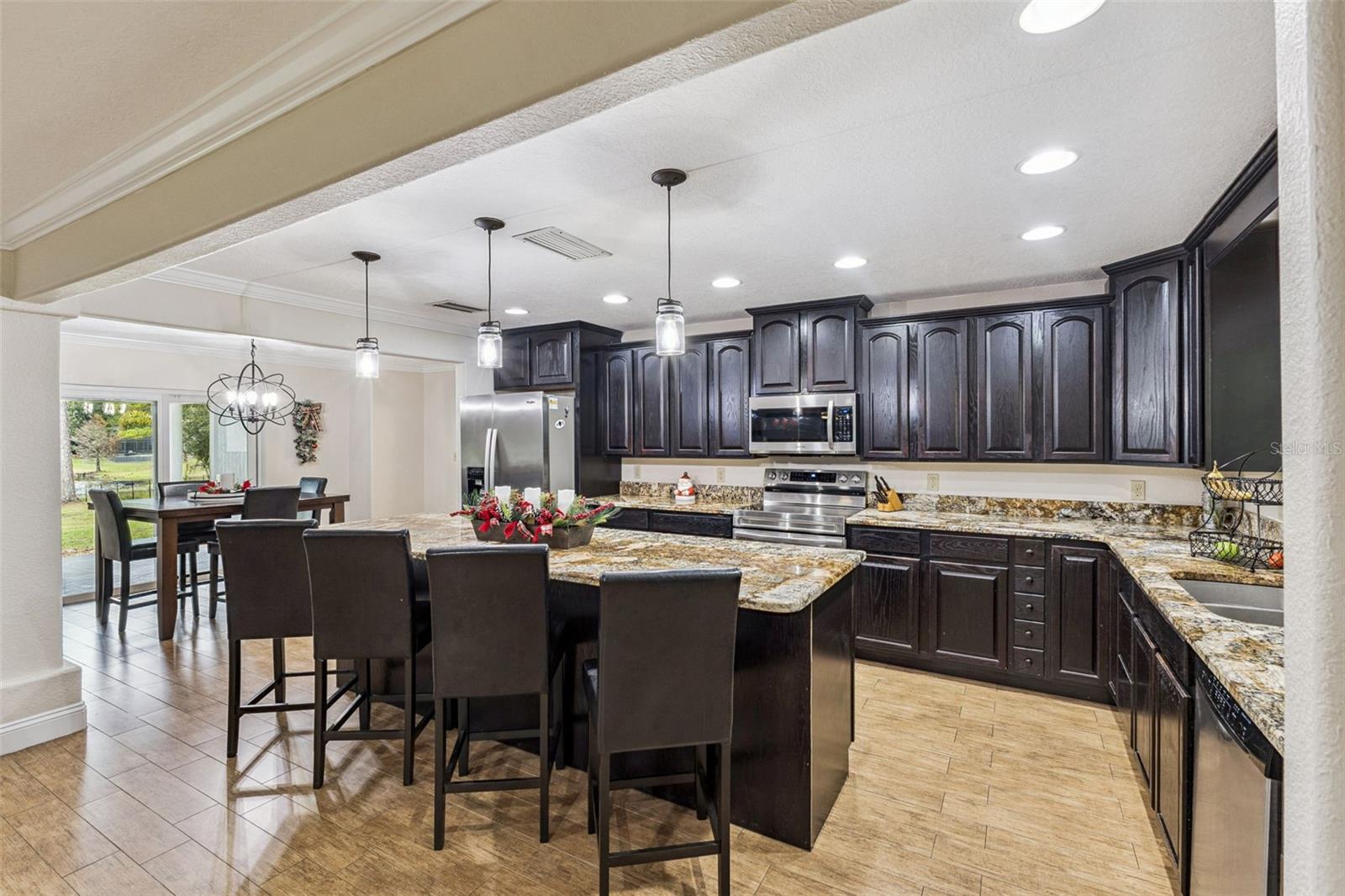 SANFORDS SUBSTANTIAL FARMS - Residential