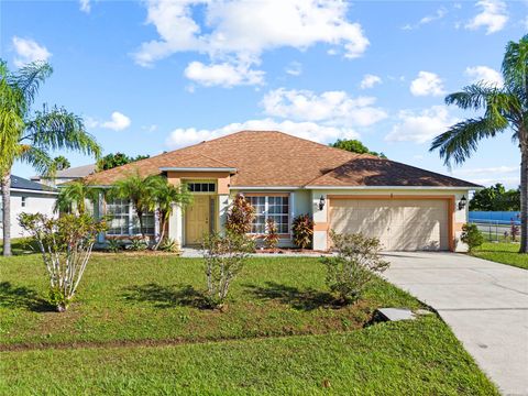 Photo of 1 Altera Court, Kissimmee, FL 34758 (MLS # S5136153) Photo of 1 Altera Court, Kissimmee, FL 34758 (MLS # S5136153)
