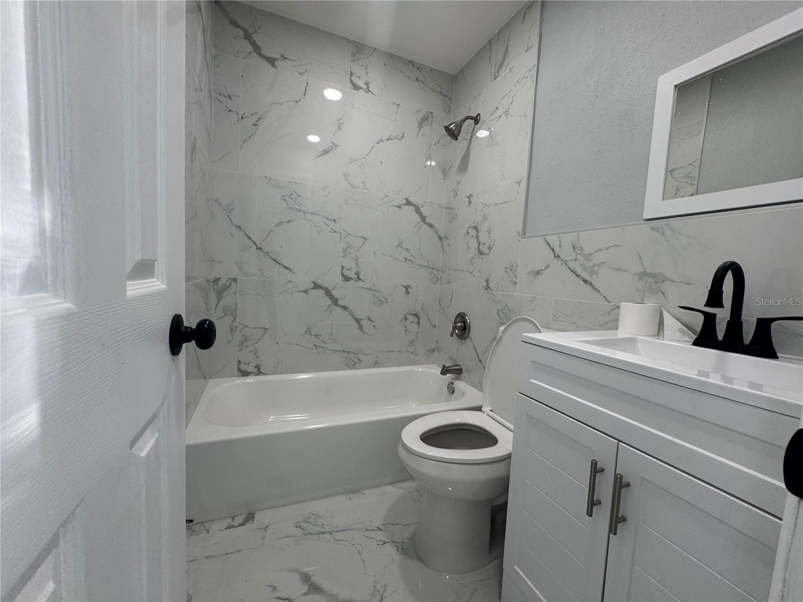 LEALMAN HIGHLANDS 2 - Residential Lease