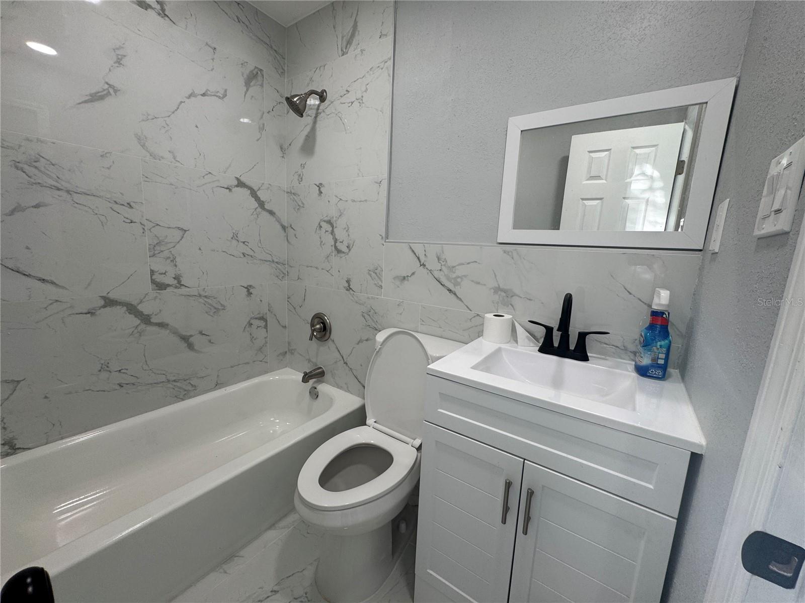 LEALMAN HIGHLANDS 2 - Residential Lease