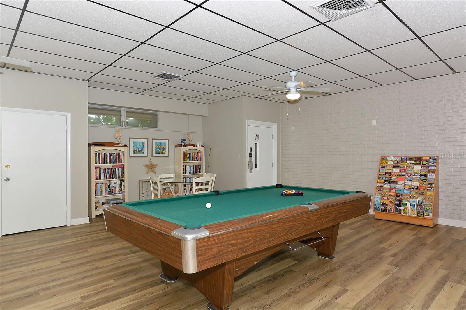 CRESCENT ROYALE 3 - Residential