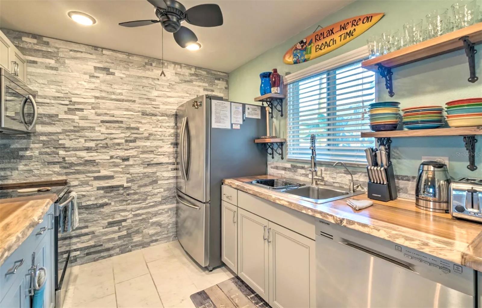 CRESCENT ROYALE 3 - Residential