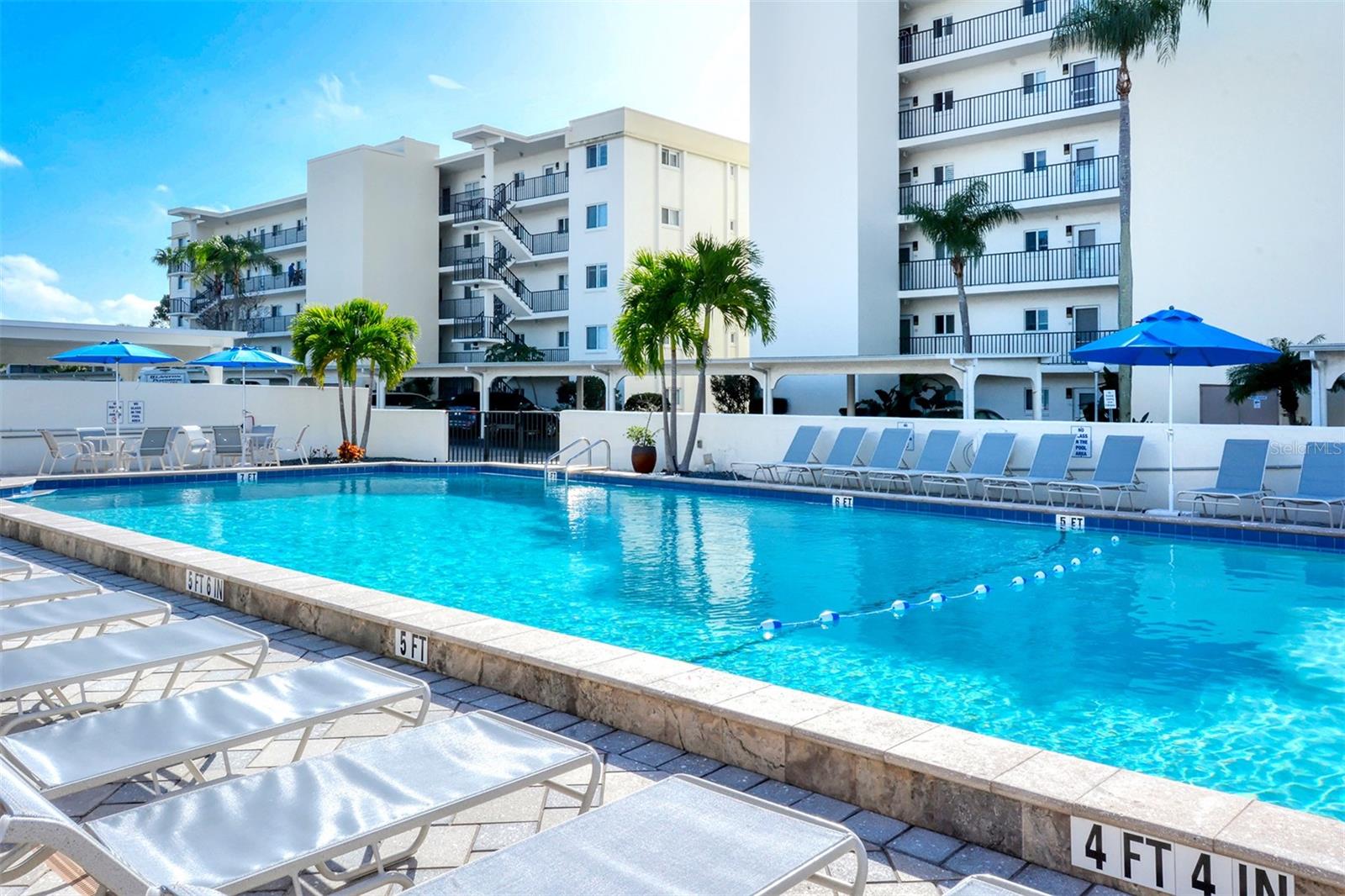 CRESCENT ROYALE 3 - Residential