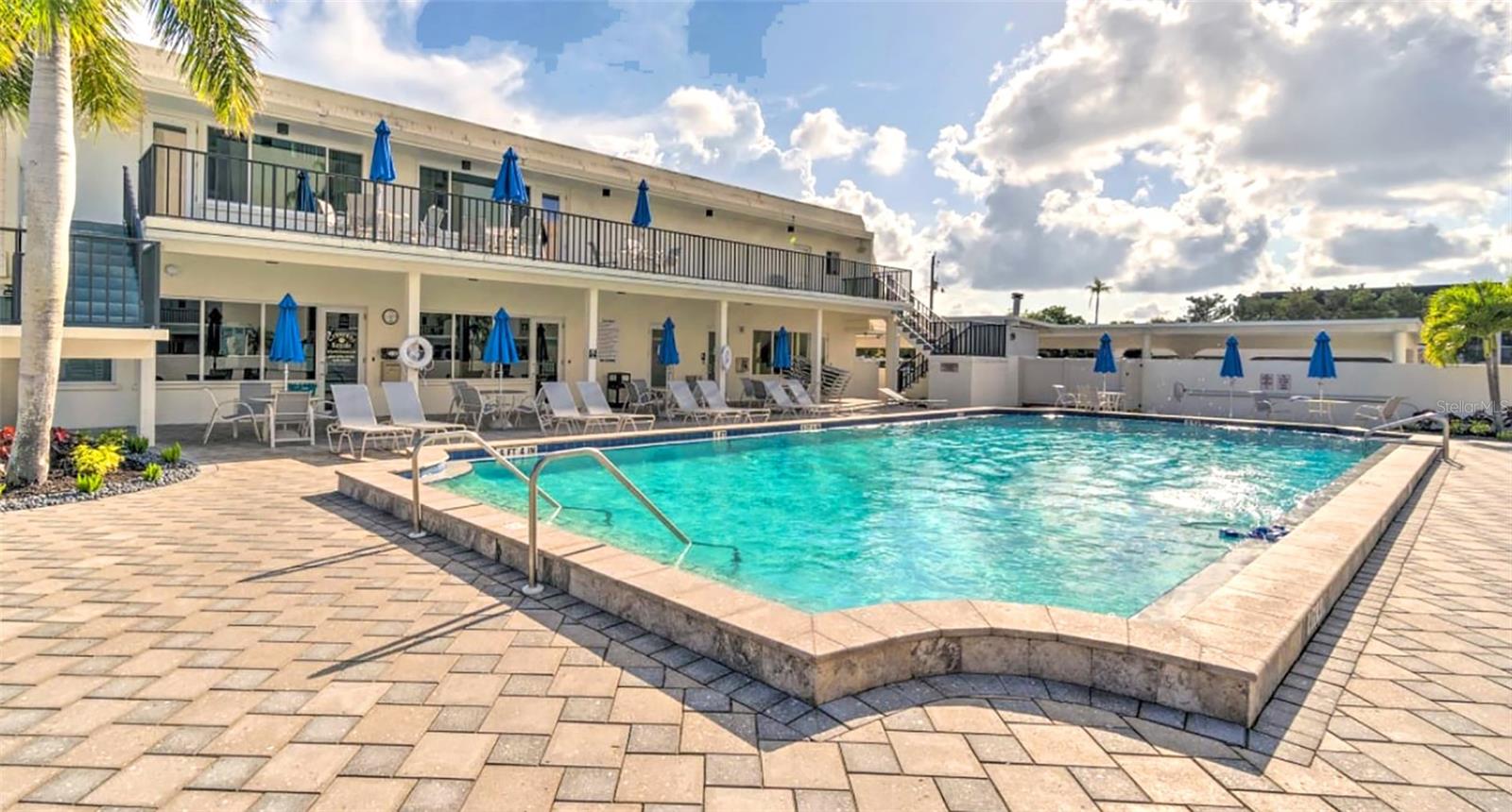 CRESCENT ROYALE 3 - Residential