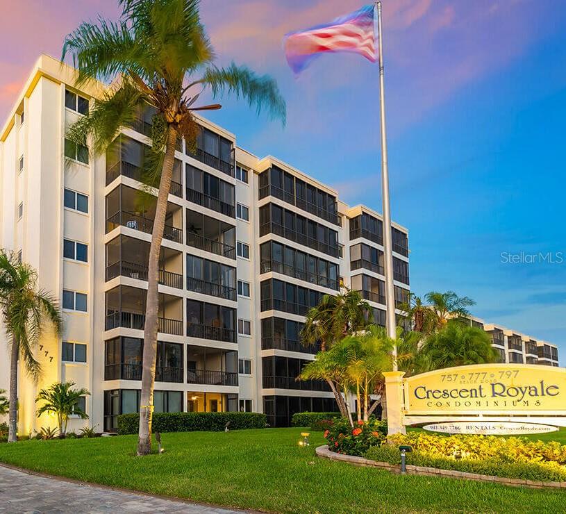 CRESCENT ROYALE 3 - Residential